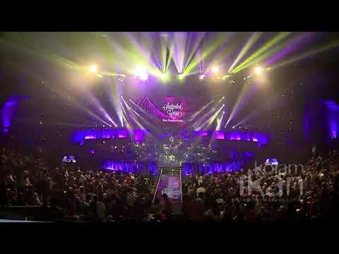 Surprise Reza artamevia di konser September Ceria Vina Panduwinata