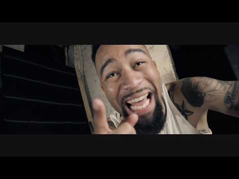 LATON | Bajú ou Revú?