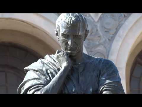 Statuia lui Ovidiu din Constanta - Avistel Media