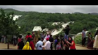 preview picture of video 'Shivanasamudra falls 28th July 2018 good climate'