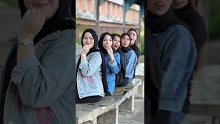 Download lagu Stealing glances 🥰😁 mp3