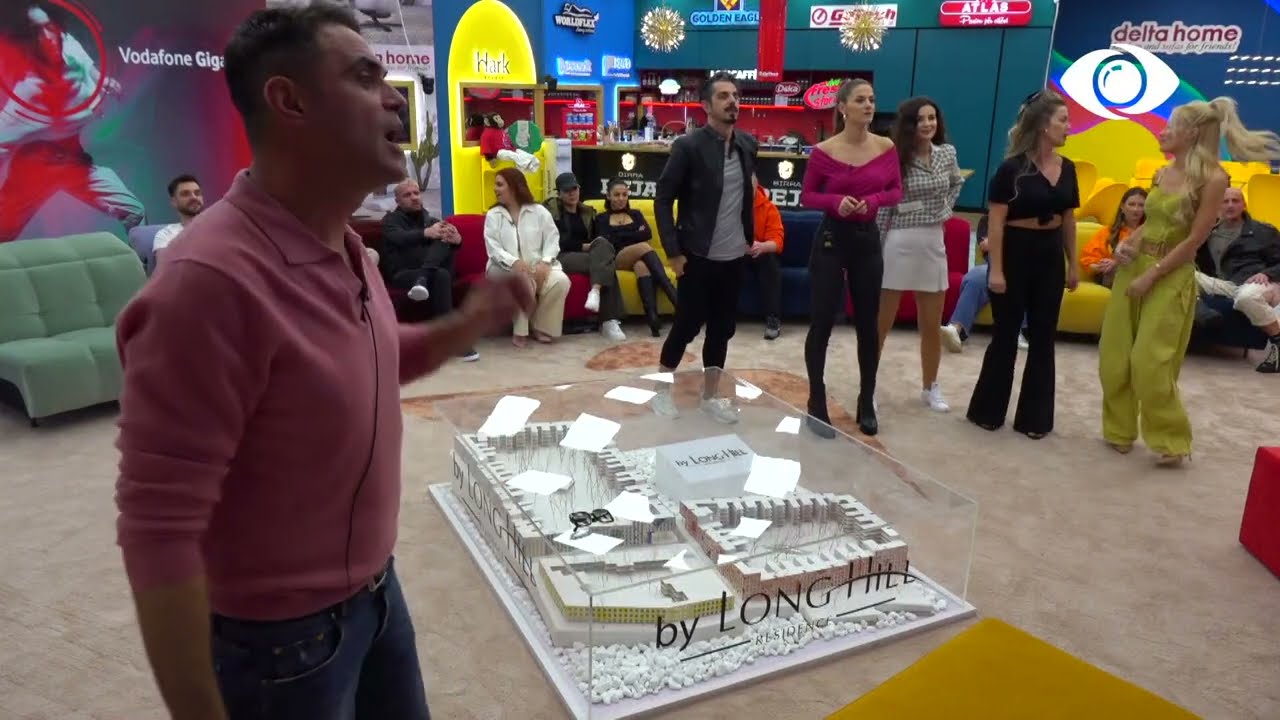 Karaoke Night/Banorët këndojnë njëzëri