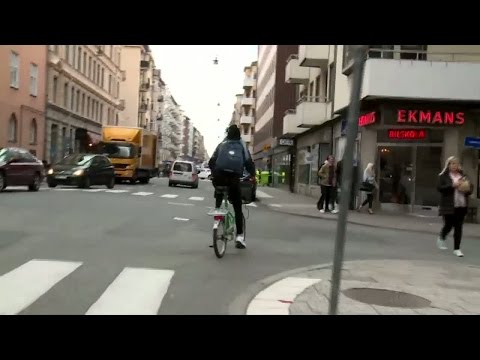 Emelie och Andreas telefon flippar - Spring! (TV4)