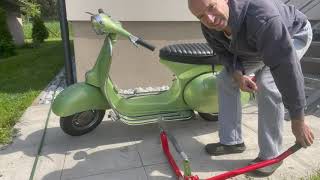 Chopperheber Motorradheber bei Vespa VNB und BMW R100 getestet, kompakt und stark