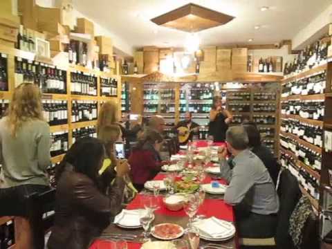 Argentina Freire sings fado song Loucura