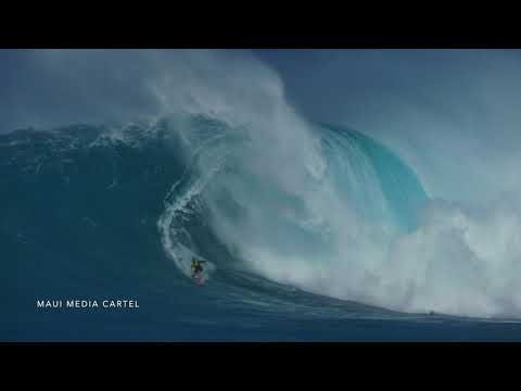 Justine Dupont's Crazy Jaws Barrel - Sat Jan 16 2021