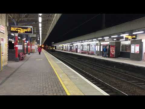 90045/90047 fly through Warrington Bank Quay on 4S45