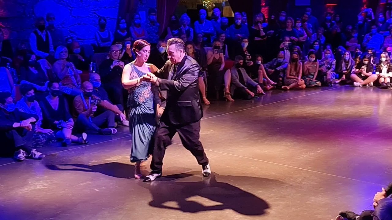 Juana Sepúlveda y Chicho Frúmboli.  Quiero verte una vez más - Adolfo Beron.  MAA Nov'21