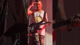 Download lagu Synyster Gates Salutes Like a General 😂 | Buried Alive Live in Charlotte 2026 mp3 Download lagu Synyster Gates Salutes Like a General 😂 | Buried Alive Live in Charlotte 2026 mp3