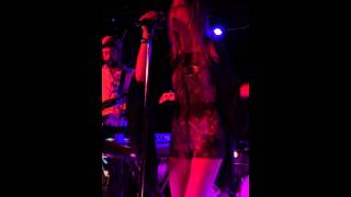 Mynabirds -- One Foot