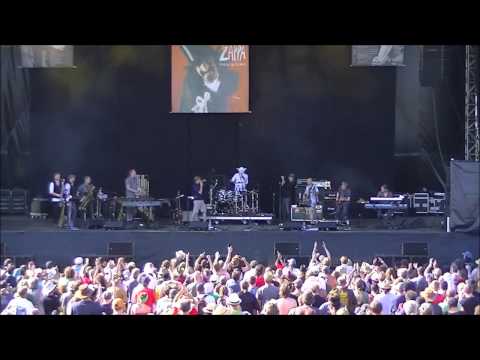 Titties 'n beer - Zappanale #23 - Dead dino storage