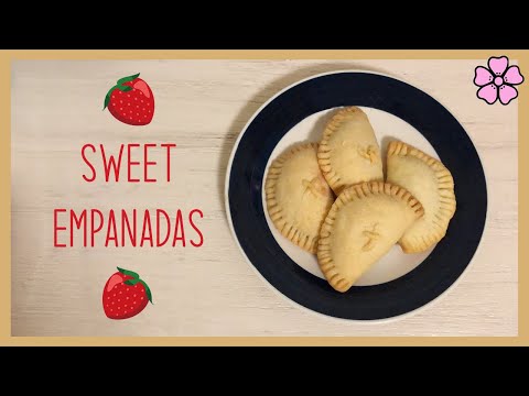 Strawberries and Cream Empanadas ♥︎