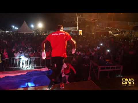 Show Nuno Do Guettoh Santiago Areia Grandre