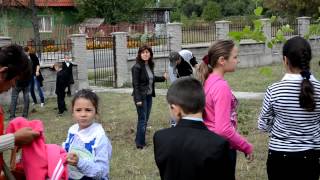 preview picture of video 'Plant a tree for Peace 2012 - Matasari, Romania'