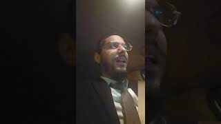 כל בחור הוא עולם שלם!!! (הרב רפאל זר) - התמונה מוצגת ישירות מתוך אתר האינטרנט יוטיוב. זכויות היוצרים בתמונה שייכות ליוצרה. קישור קרדיט למקור התוכן נמצא בתוך דף הסרטון