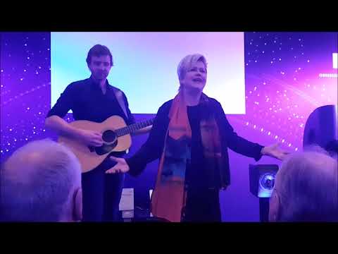 Mathilde Santing live by KEF on iEar 2017