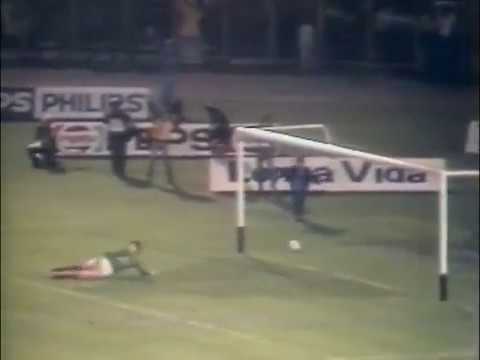 1984-85: FC Porto 4-3 Wrexham (ECWC)