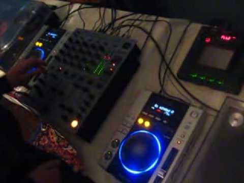 Kid Cudi - Day N Night  vs Adam K And Dataworx - Pushin.wmv