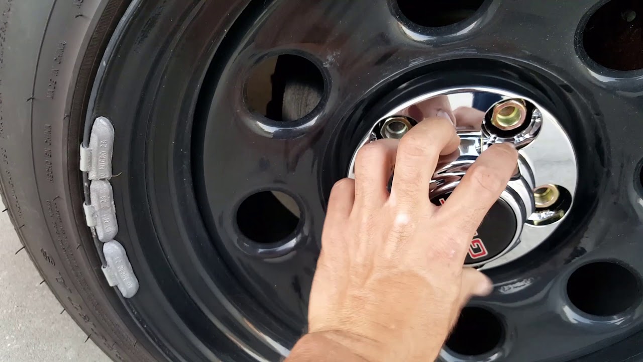 Watch video Squarebody With New Style Center Caps Install C10 C1500 Now Squarebody With New Style Center Caps Install C10 C1500