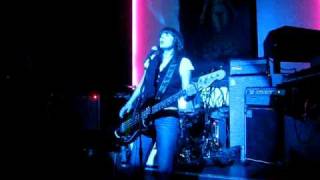 Band of Skulls - &quot;Blood&quot;