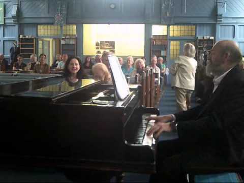 piano medley: We'll Meet Again,The Lambeth Walk