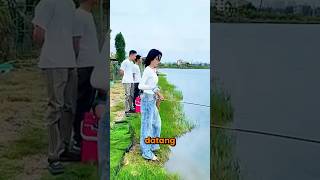 Download lagu Cewek Ini Datang Bikin Iri Pemancing Lain!! #shorts #shortvideo #mancing mp3