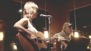 THE TRUMPET VINE - Garden Road