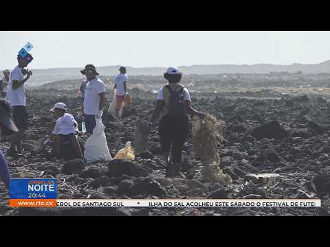 Dezenas de voluntários juntam-se em ação de limpeza costeira na Praia Funda, em Salamansa