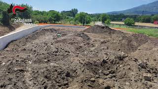 la-scoperta-di-rifiuti-pericolosi-interrati-il-video-dei-carabinieri