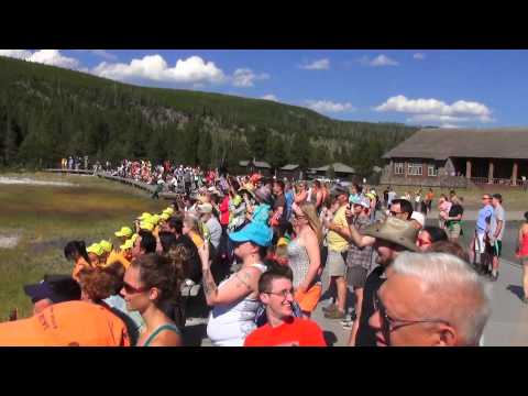 Yellowstone Tour 4 (Mammoth Hot Springs & Old Faithful & Prismatic Greyser) 2013