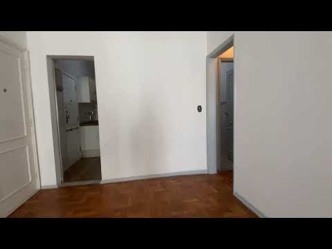 ABNARA VENDE: Excelente apartamento de 03 quartos na quadra da praia, Rua arborizada