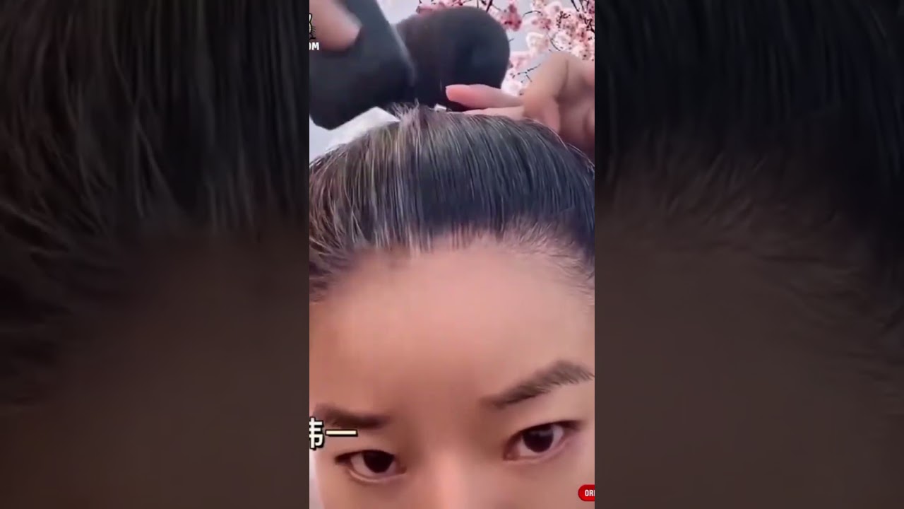 Hair Dye Comb (Black) in action video thumbnail