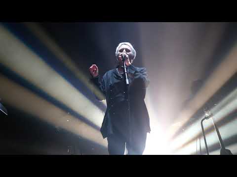 Massive Attack / Elizabeth Fraser - Teardrop - MET Philly, Philadelphia, PA 9/20/2019