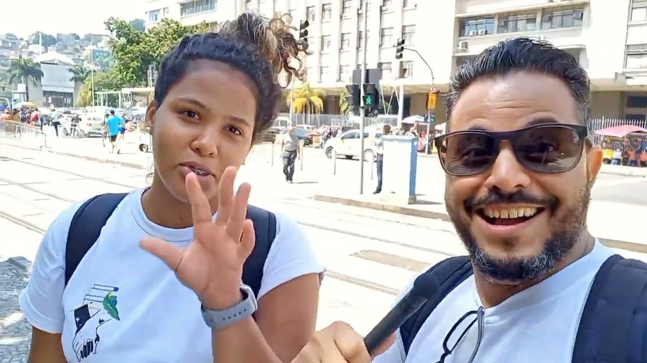 LI A BÍBLIA NA RUA E O POVO FICOU COM RAIVA DELA