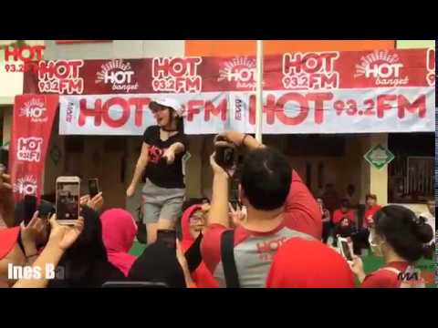 GOKIL! ADA KAKEK JOGET GAK ADA CAPEKNYA DI SENAM HOT SERDANG BARENG INES BALLADIVA