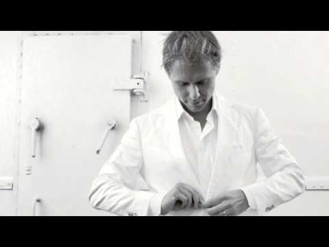 Armin van Buuren - A State Of Trance 2011 (CD2:In The Club)