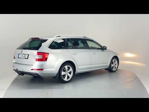 Skoda Octavia COMBI STYLE 1.6 TDI 110HP**SEMI DIGI - Image 2