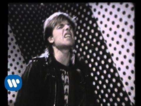 Nikolaj & Piloterne - Du Er Min (Official Music Video)