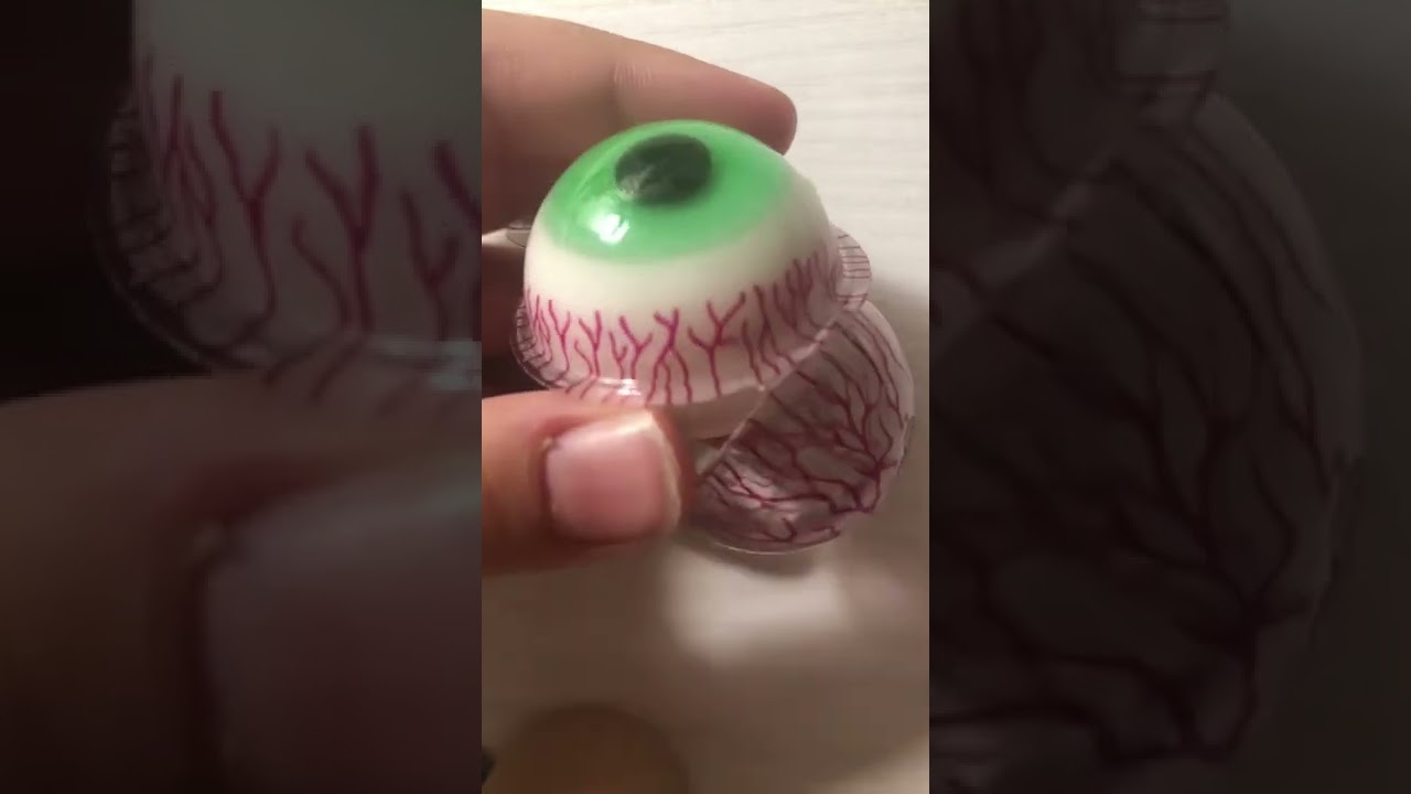 #asmr oggi ho assaggiato questa caramella a occhio è super buona!