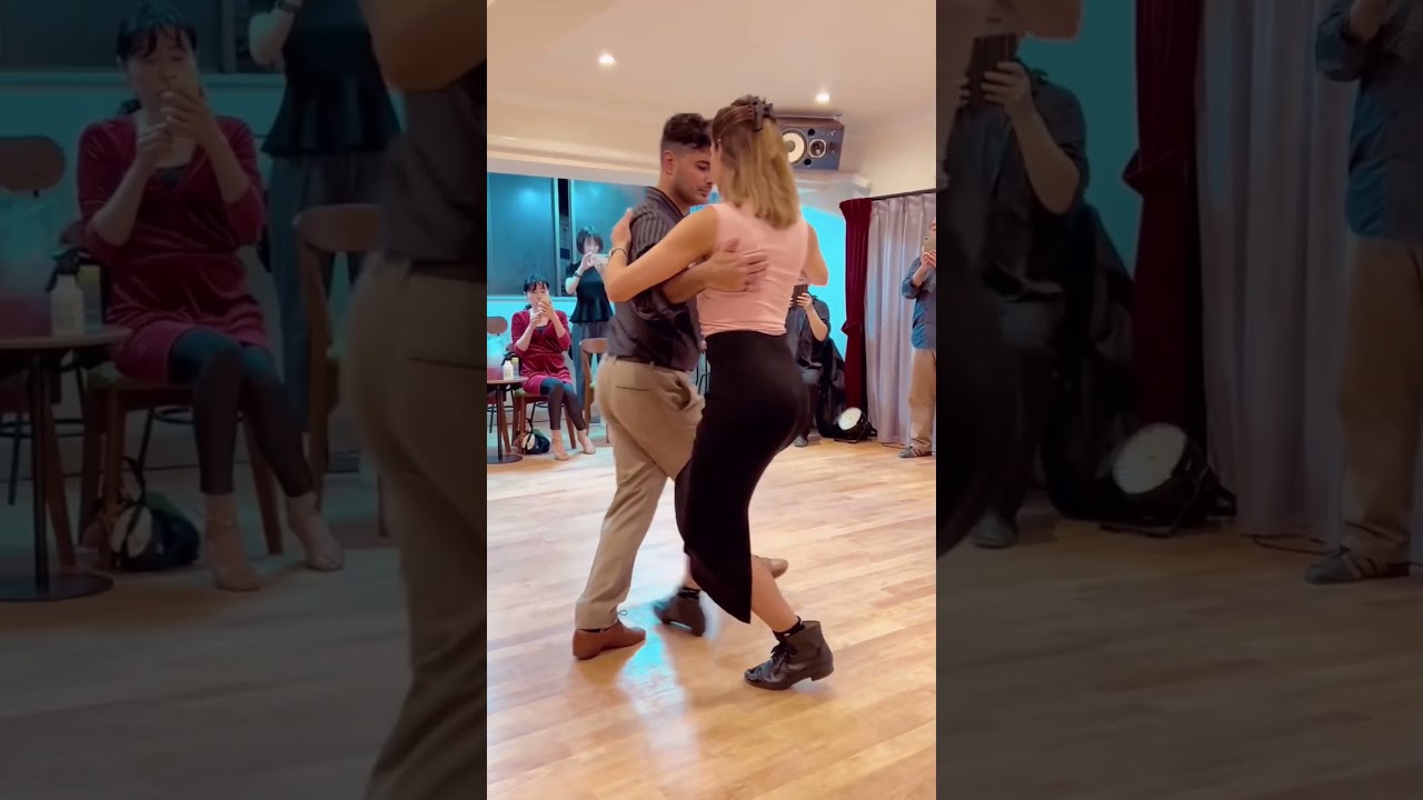 Sacadas lesson with amazing Paula Tejeda y Lucas Carrizo ❤️🔥 Follow @tangoexpo