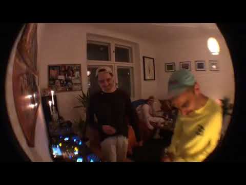 BUFF TING RADIO / MOODRICH / 230920