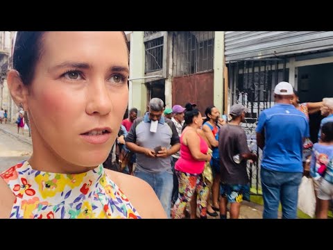 “Todos tentando 3stafar a los turistas em Cuba “ / Así está la calle Brasil em La Habana