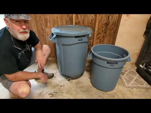 Best Trash Can for the Money? The Brute by Rubbermaid.