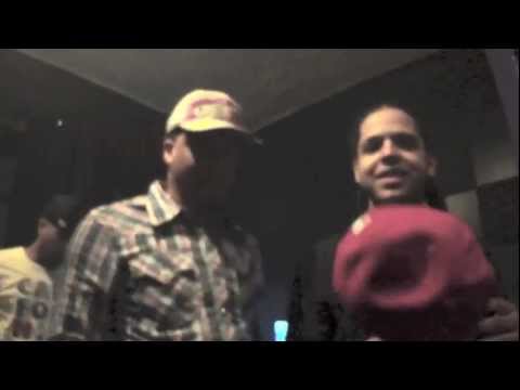 Yo No Le Paro Melaza y Mariachi official song