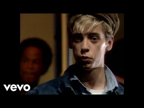 Haircut 100 - Nobody's Fool (Live from Top Of The Pops, 19th August 1982)