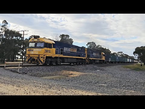 3PM6 PN up "Linfox Express #1" (NR112, NR64, 83P), Perth to Melbourne, 1810, 7/11/25, Lubeck VIC 