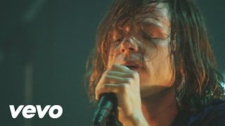 Cage The Elephant - Shake Me Down (Live From The Vic In Chicago)