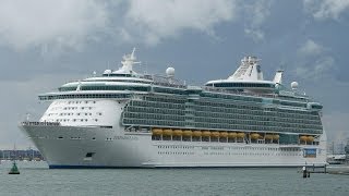 "Independence OTS", "Balmoral", "Grand Princess" & "Caribbean Princess" in Southampton - 25/08/2012