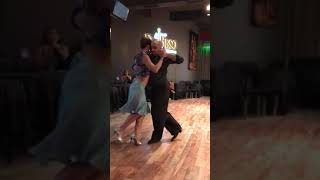 Carlitos Diaz y Claudia Jakobsen. Tango 1. 13-09-2018. Salon Sol de Arrabal