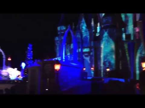 Frozen Holiday Wish castle lighting show debut - Elsa, Anna, Olaf, Kristoff at Walt Disney World